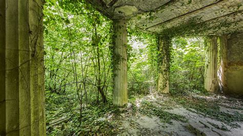 ABANDONED for more than 30 years .